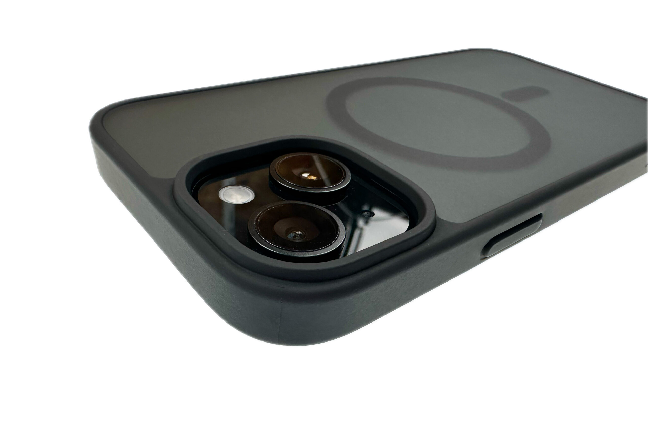 MALUM černý MagSafe kryt detail fotoaparátu